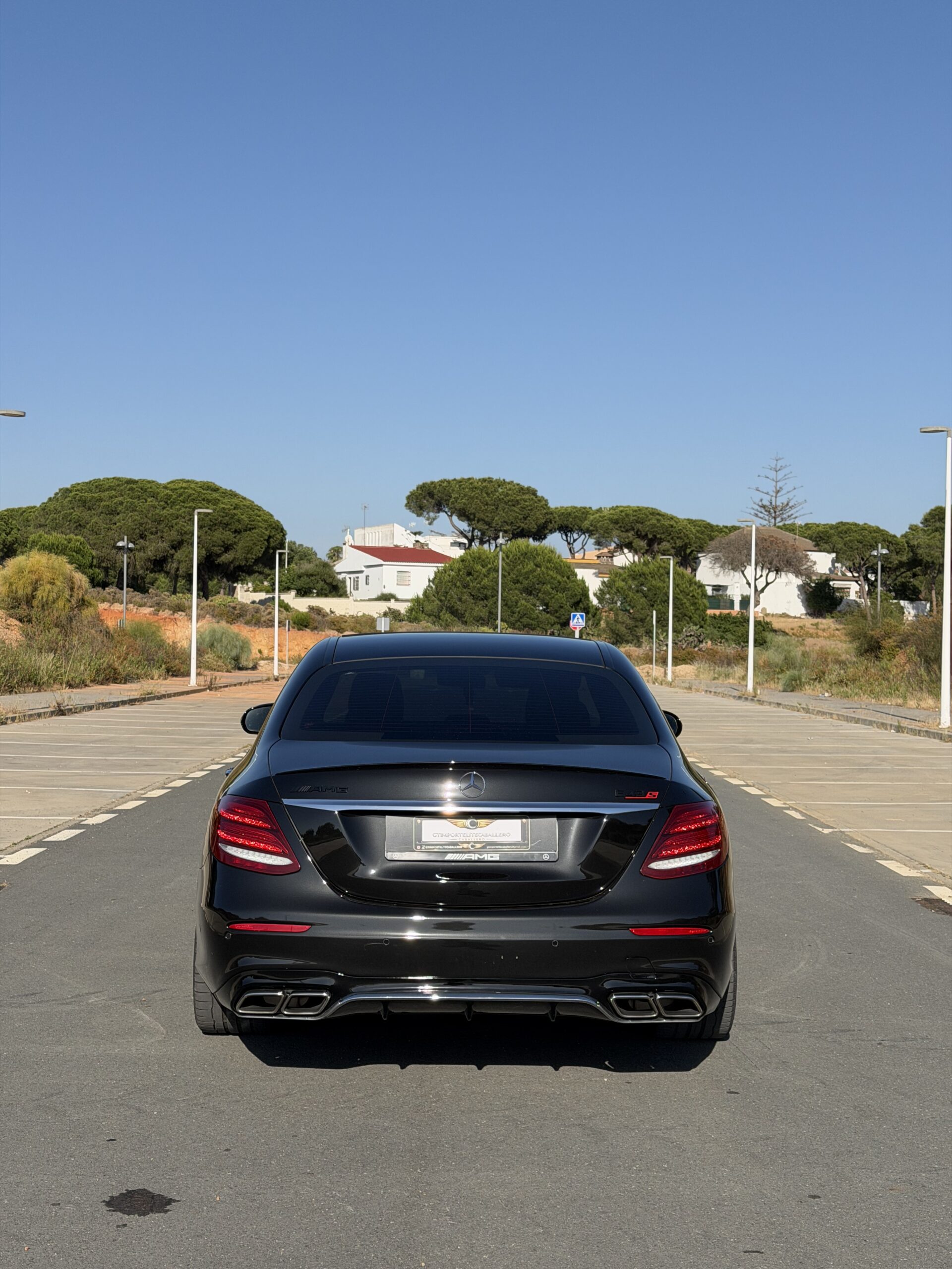 MERCEDES BENZ E43 AMG