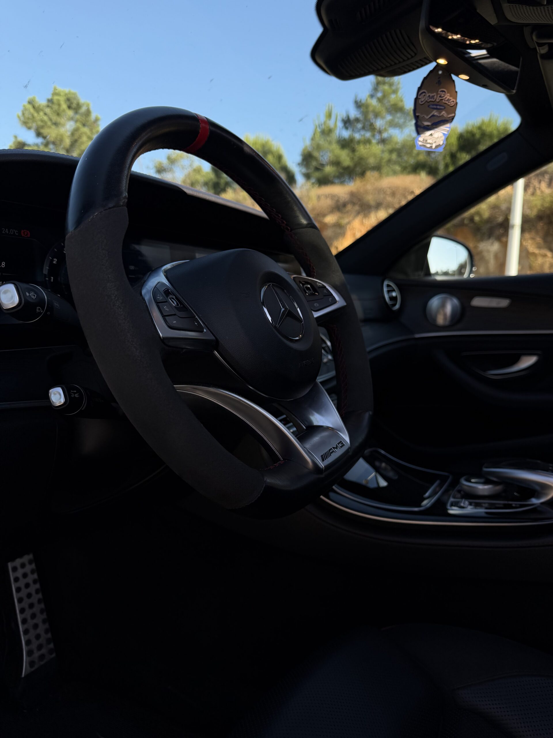 MERCEDES BENZ E43 AMG